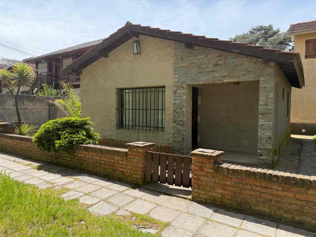 Casa PH en venta con Gas Natural, Villa Gesell