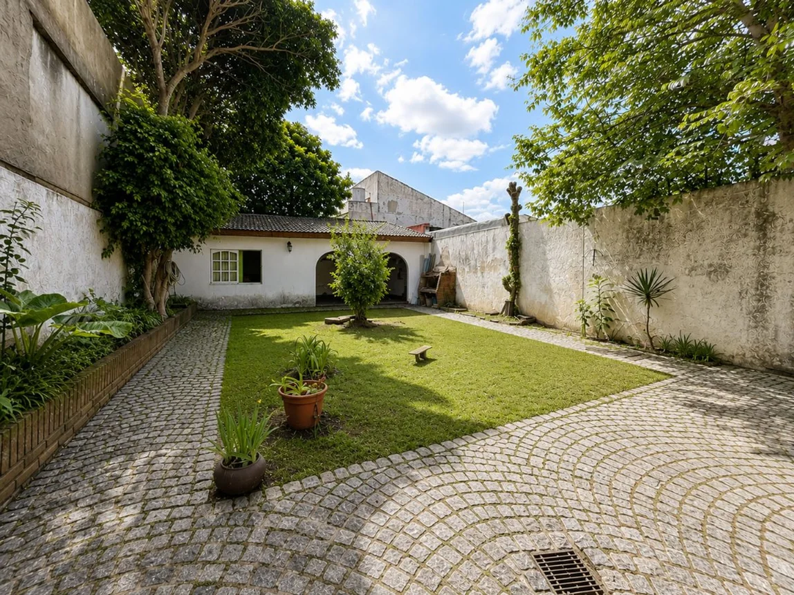 Casa de 3 ambientes en venta en Banfield, Villa Barcelo 300