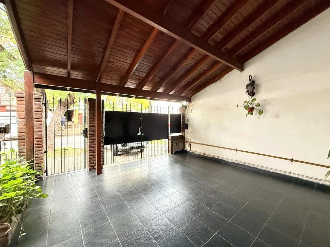 Casa de 3 ambientes en venta en Banfield, Villa Barcelo 300, foto 5