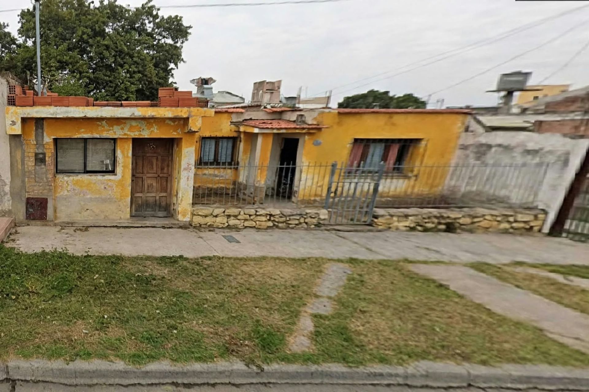 CASA A REFACCIONAR O FLIPPING EN VENTA - foto 3