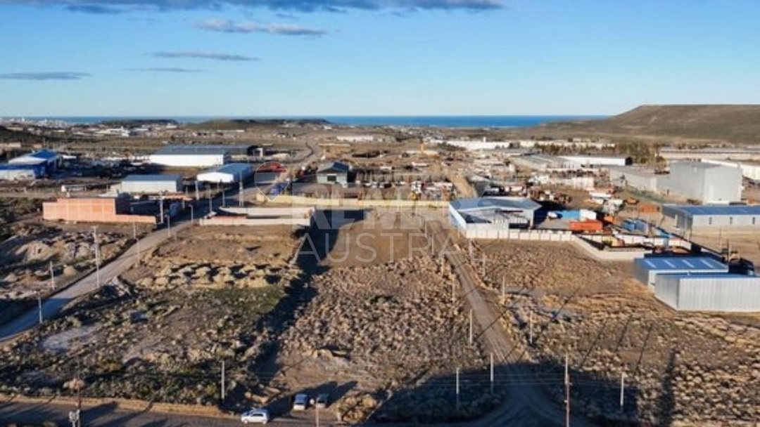 EN VENTA TERRENO 143 - ZONA INDUSTRIAL