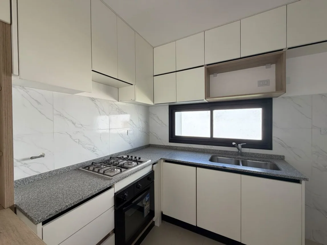 Casa dúplex de 3 ambientes en venta en Córdoba, Avenida Armada Argentina 3300, foto 4