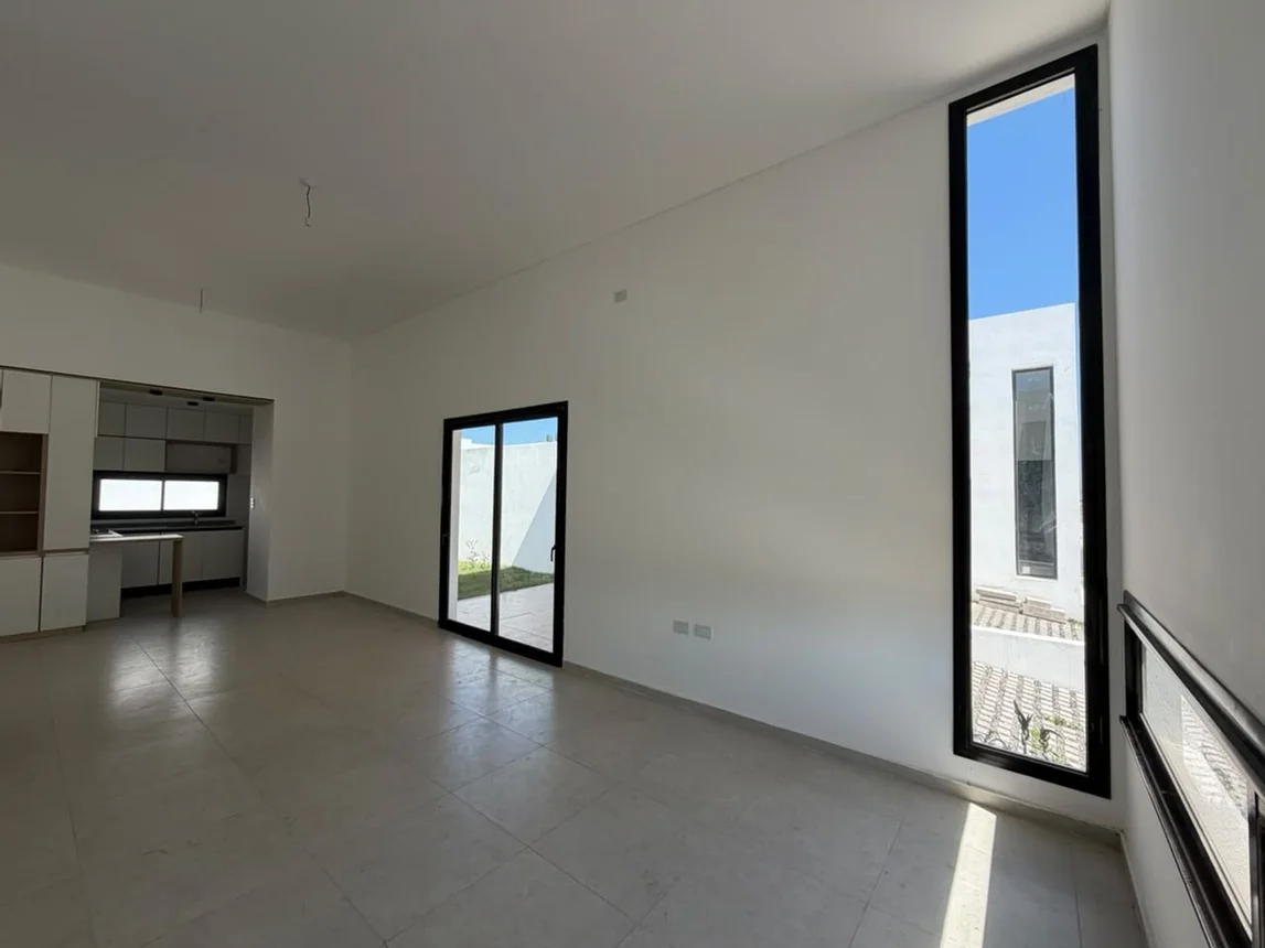 Casa dúplex de 3 ambientes en venta en Córdoba, Avenida Armada Argentina 3300, foto 5