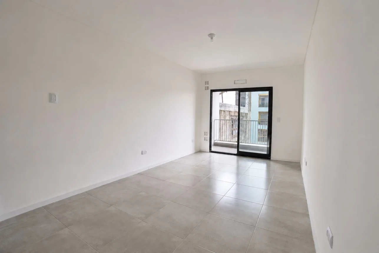 Monoambiente en venta en Caseros, Lisandro de la Torre 2700, foto 2