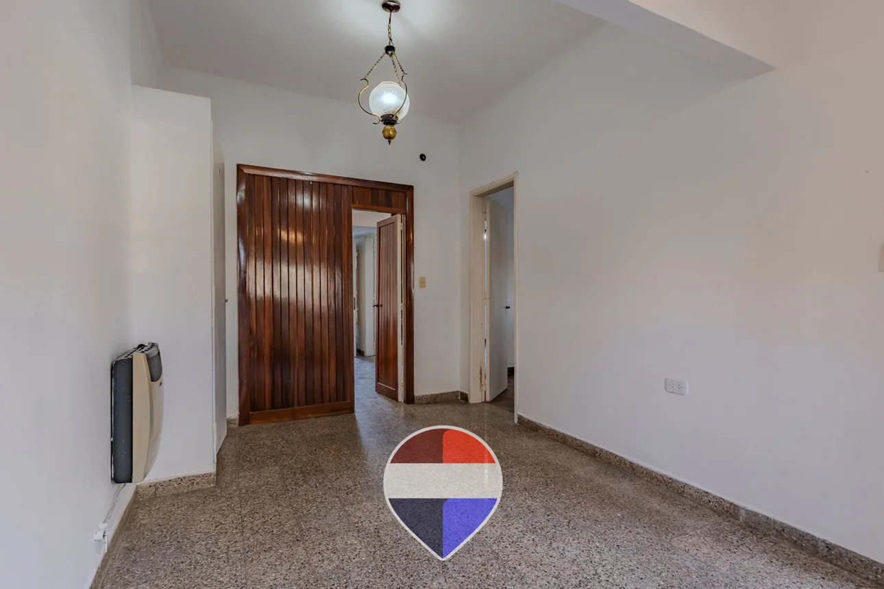 Casa de 3 ambientes en venta en City Bell, 482 E/23 y 24 2800