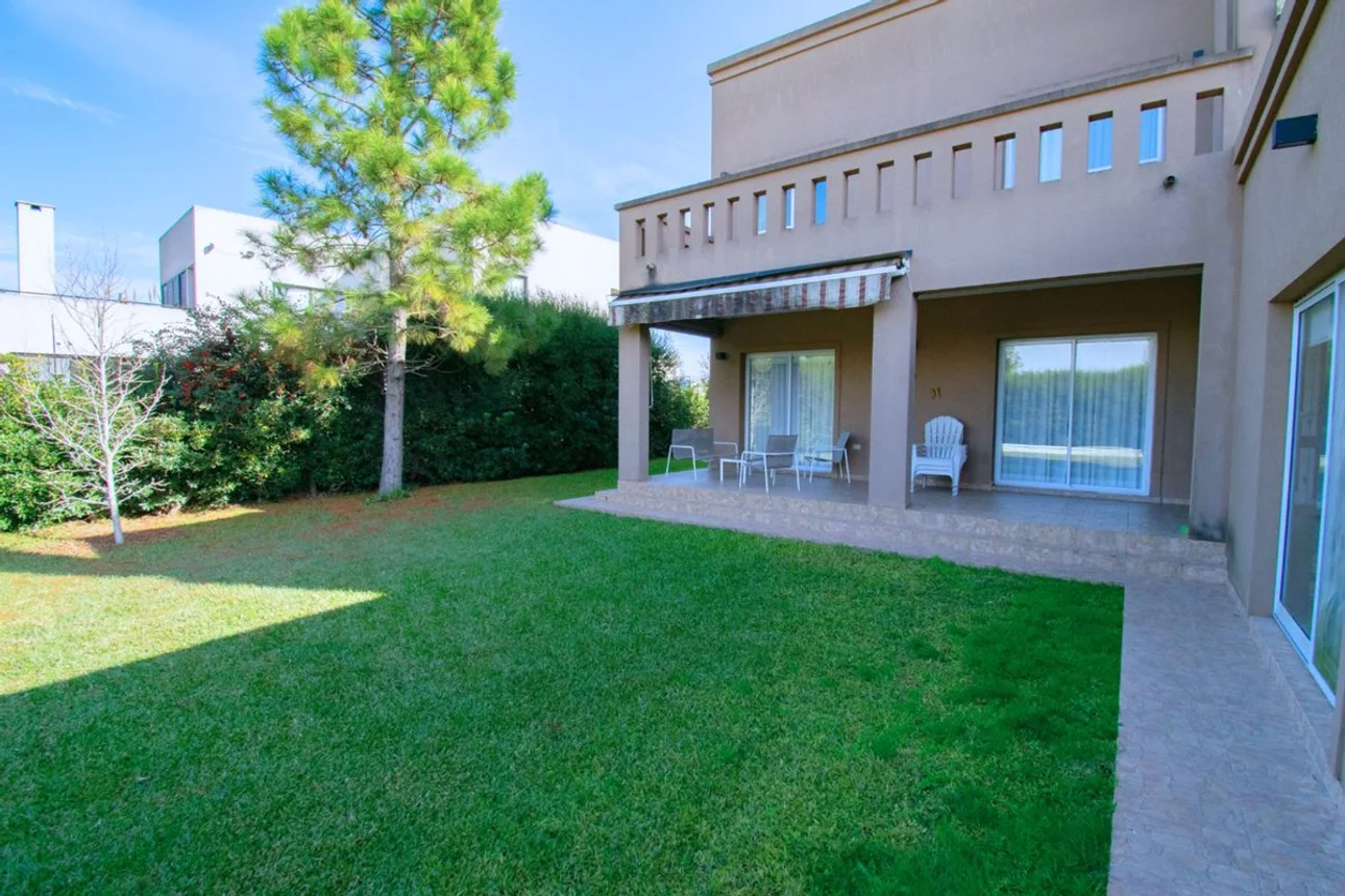 Casa en venta en City Bell, foto 2