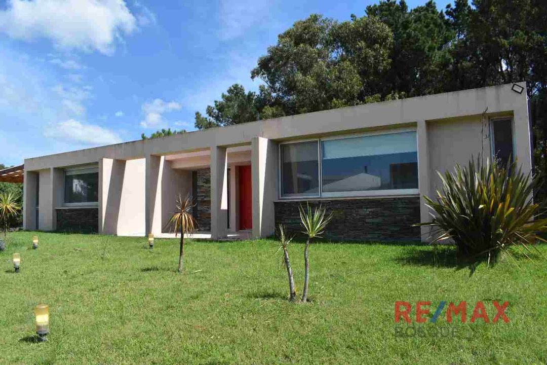 CASA EN VENTA COSTA ESMERALDA - GAS NATURAL