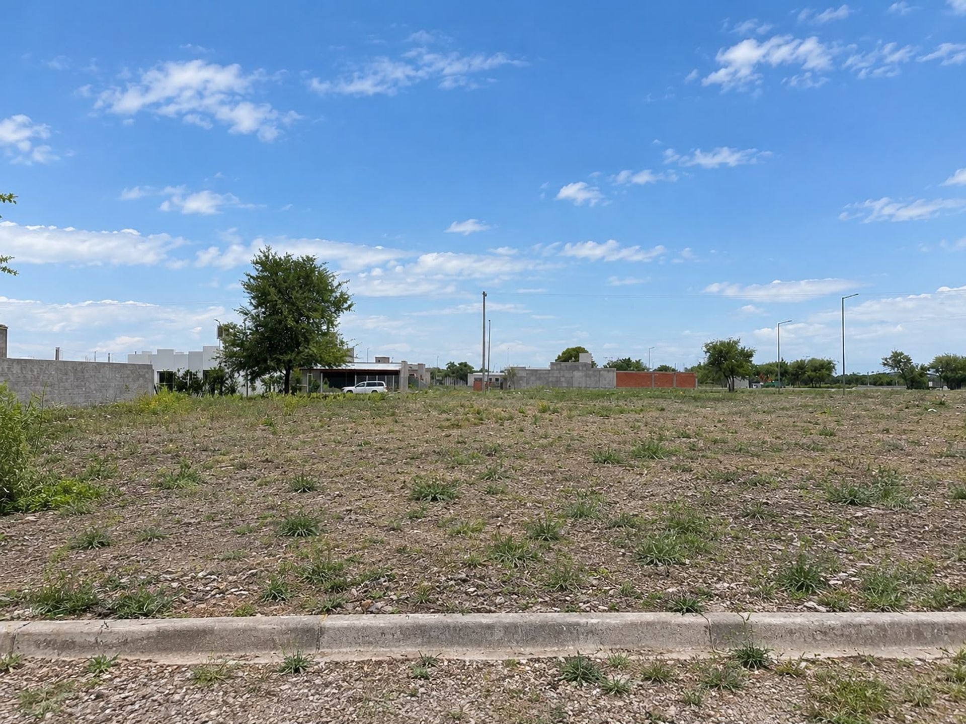 VENTA TERRENO EN ESQUINA EKO DISTRITO CIRC. OESTE - foto 3