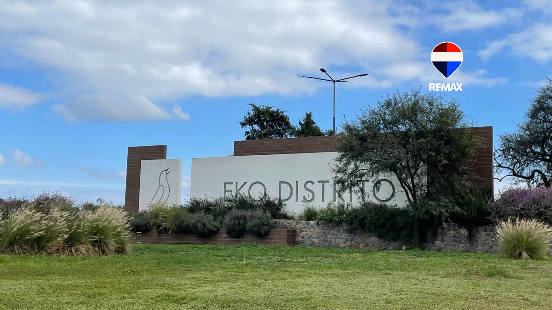 VENTA TERRENO EN ESQUINA EKO DISTRITO CIRC. OESTE - foto 1