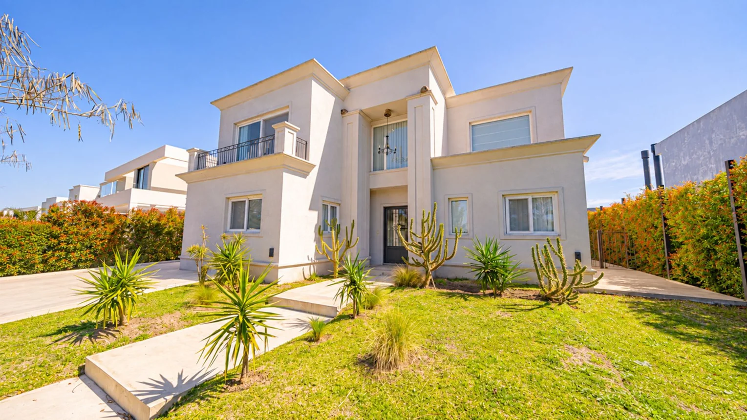 Casa de 5 ambientes en venta en Nordelta, Avenida del Golf 3400, foto 2