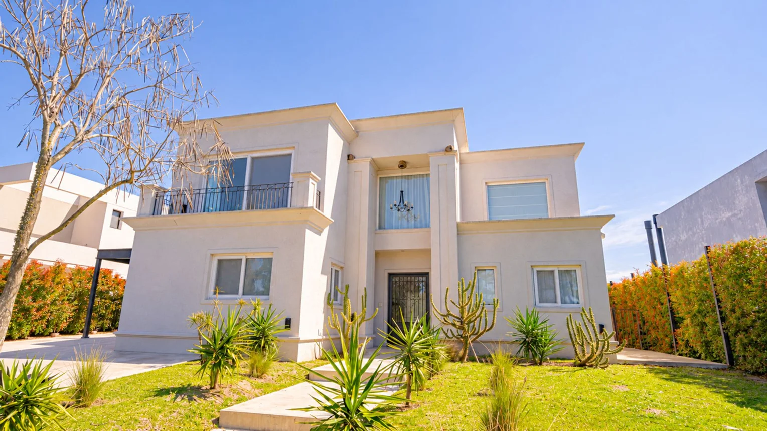 Casa de 5 ambientes en venta en Nordelta, Avenida del Golf 3400