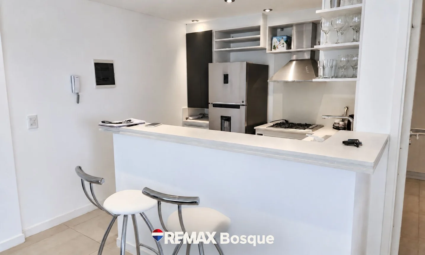 Departamento de 3 ambientes en venta en Pinamar, Avenida Arquitecto Jorge Bunge 1700, foto 3