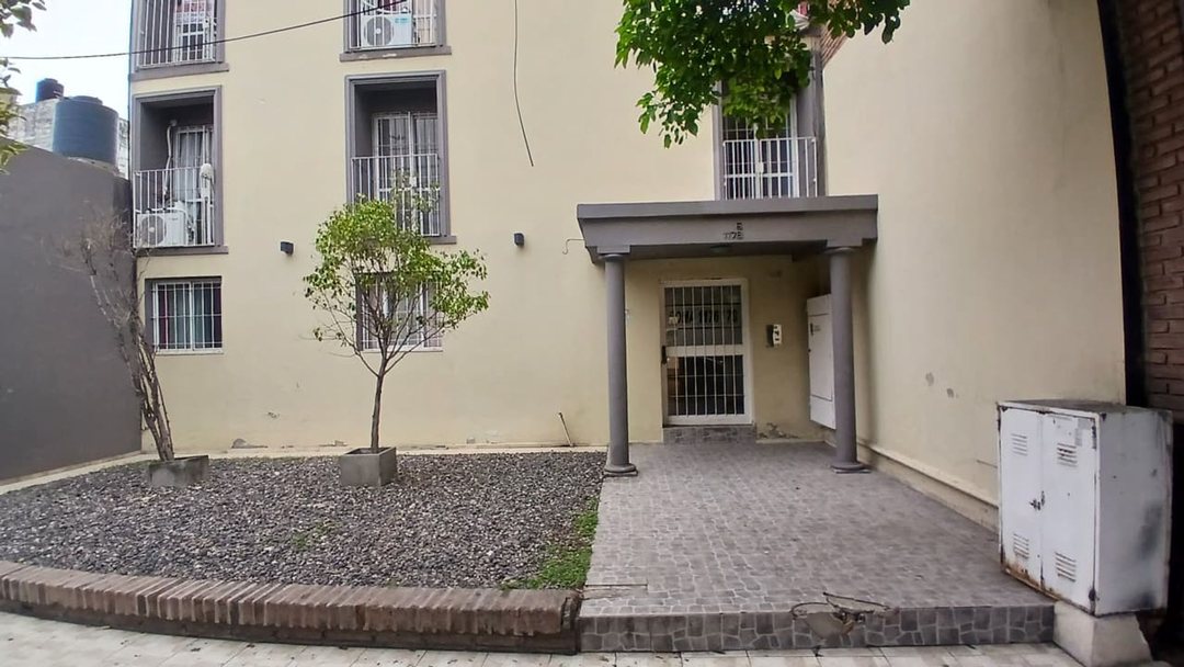 VENDO DEPARTAMEMTO DE  1 HABITACIÓN Y MEDIA
