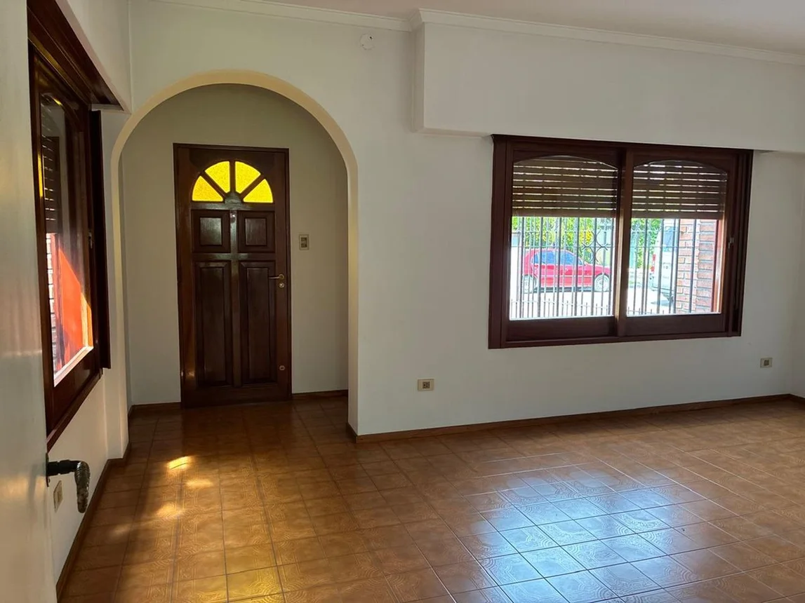 Casa en venta en Hurlingham, foto 2