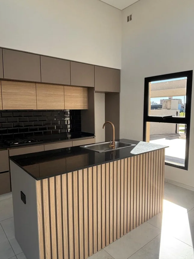 Casa en venta en Funes, foto 2