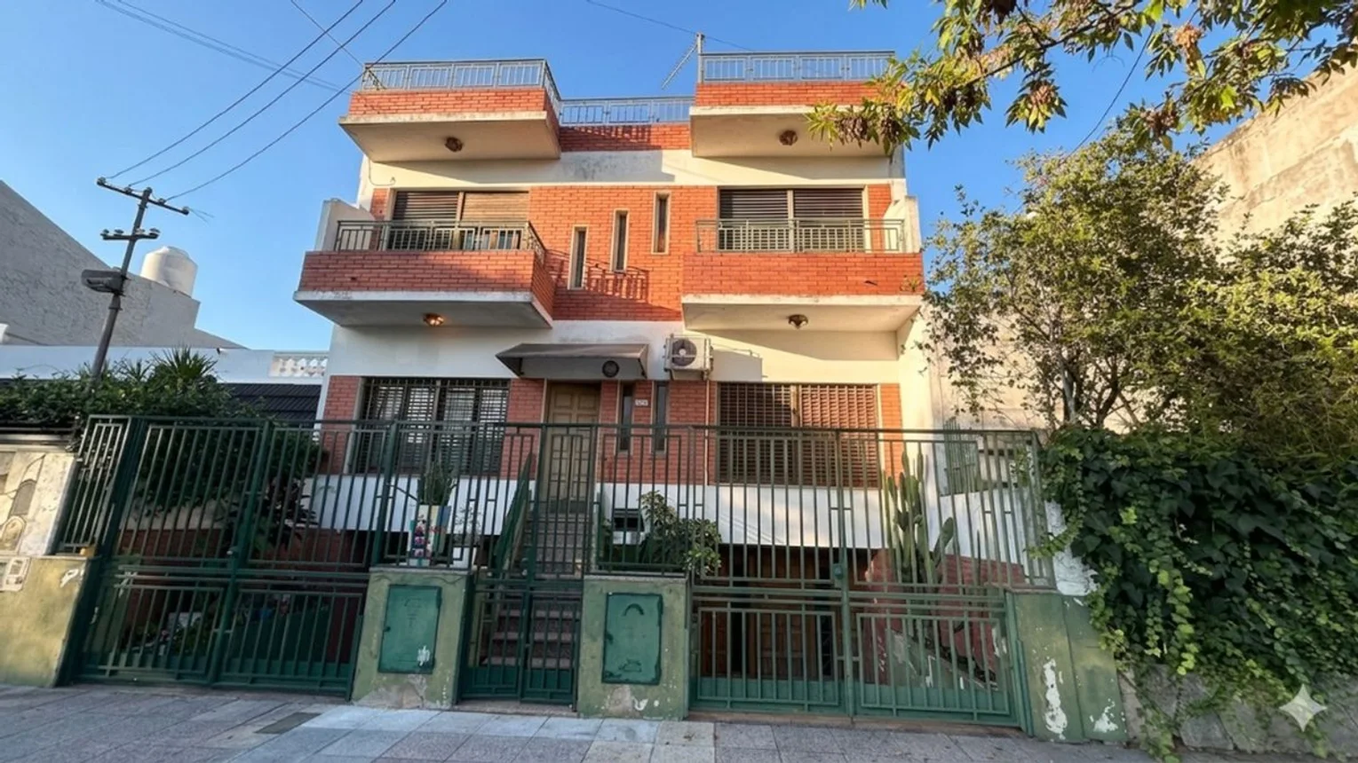 PH de 4 ambientes en venta en Lanús Oeste, Chaco 1000