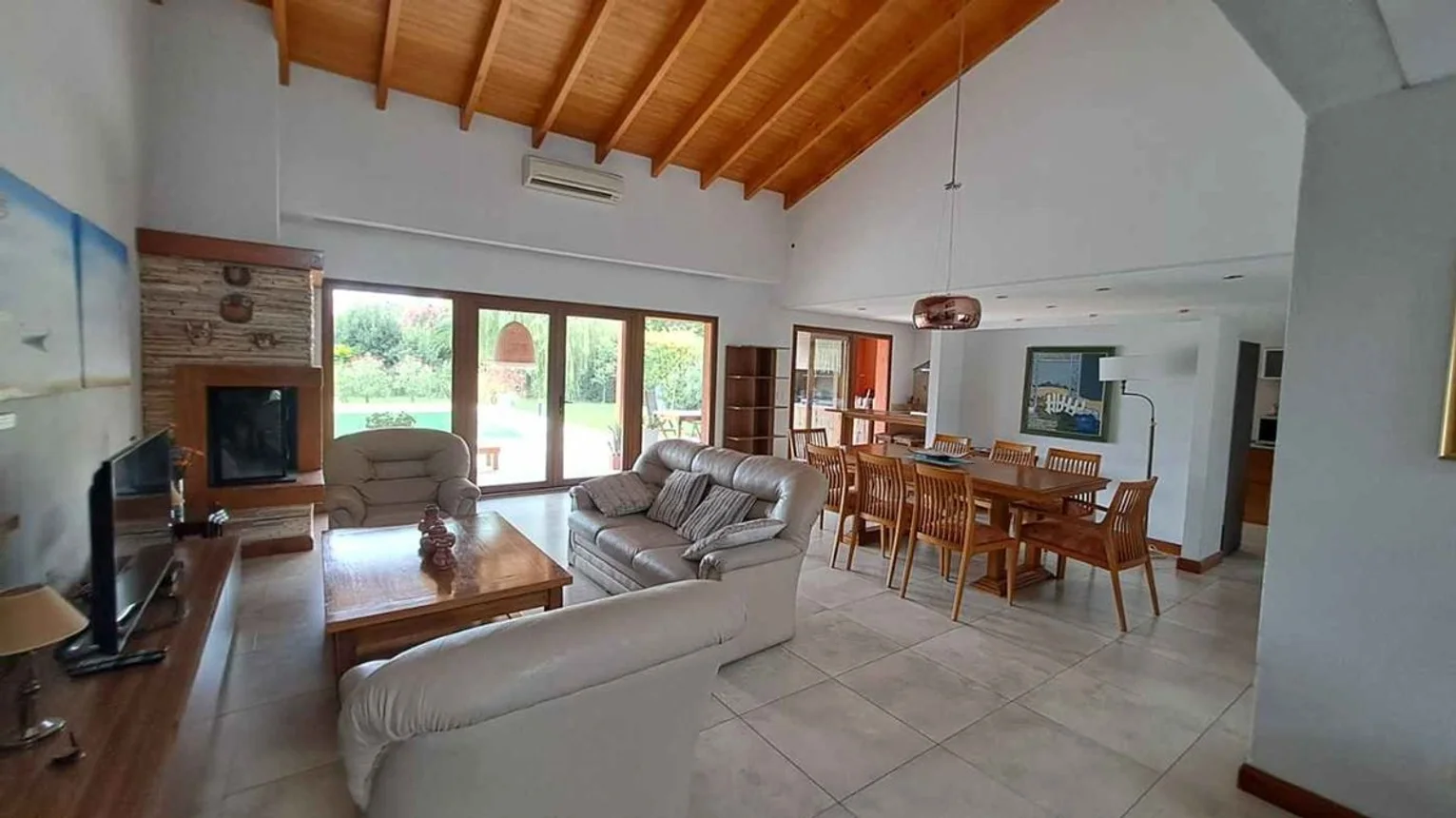 Casa de 5 ambientes en venta en Garín, Avenida Patricias Argentinas 2000, foto 2