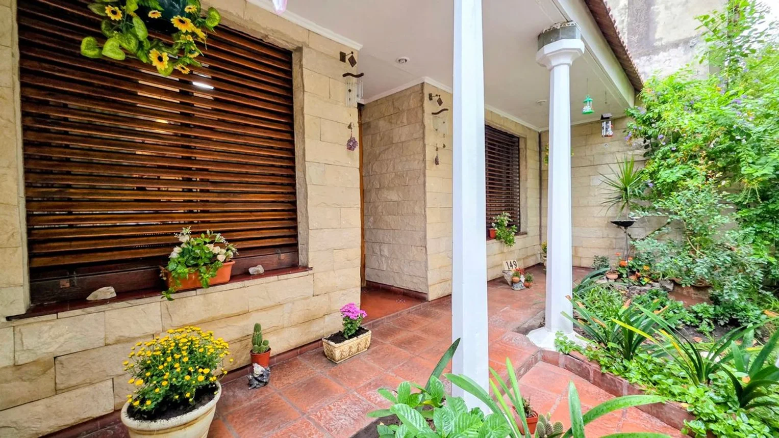 Casa de 4 ambientes en venta en Llavallol, El Rosedal 100