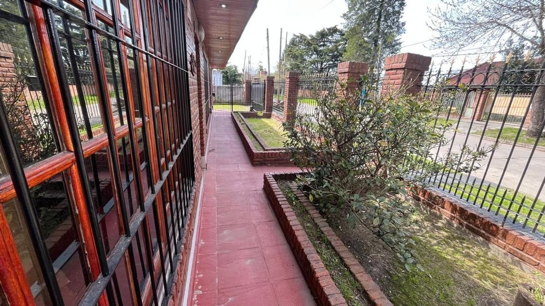 Casa en venta 5 ambientes en Alemania 4900, Las Cabañas, Hurlingham, Hurlingham, Buenos Aires