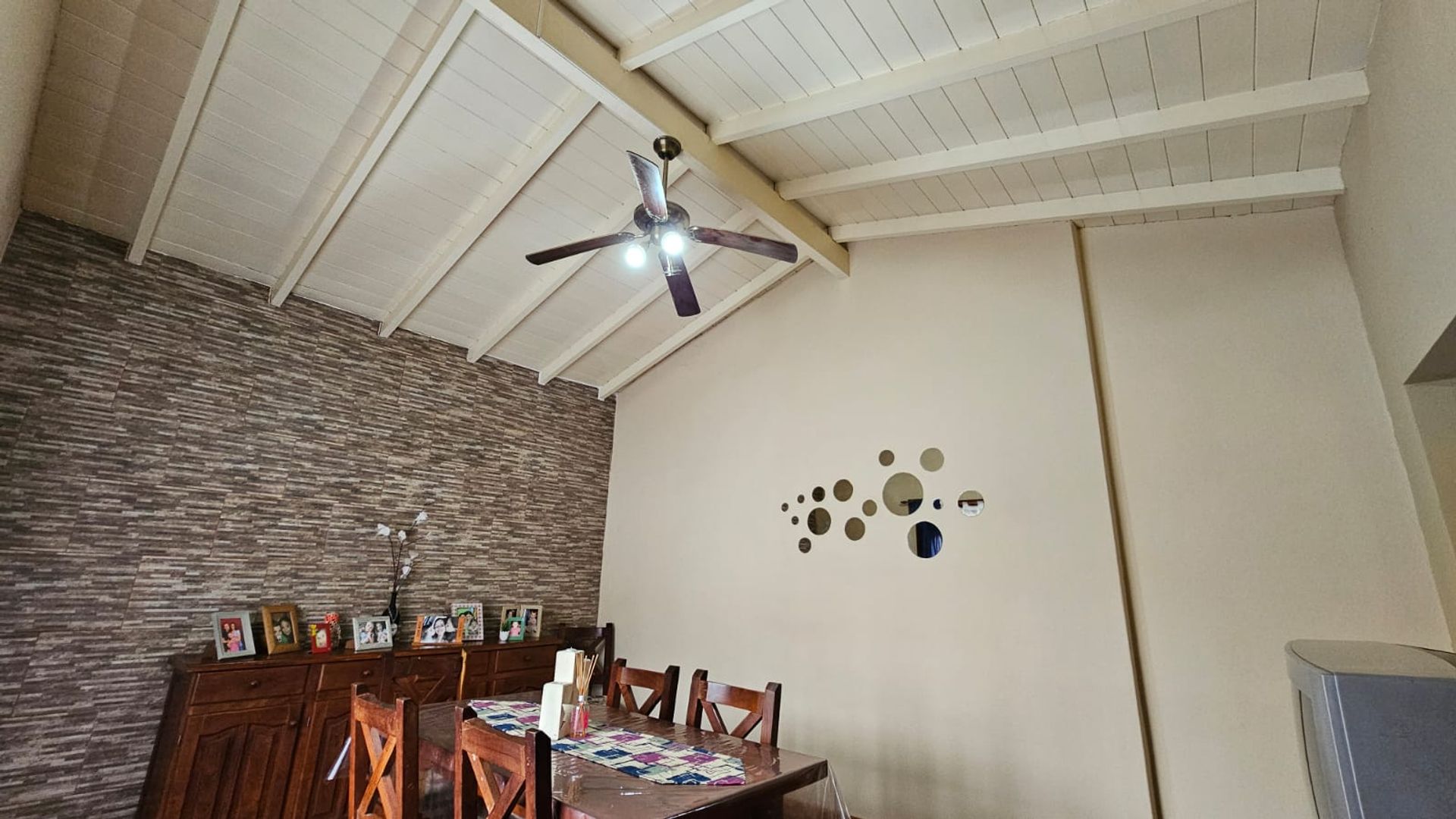 Foto 8 — VENTA CASA 4 AMBIENTES LAVALLOL