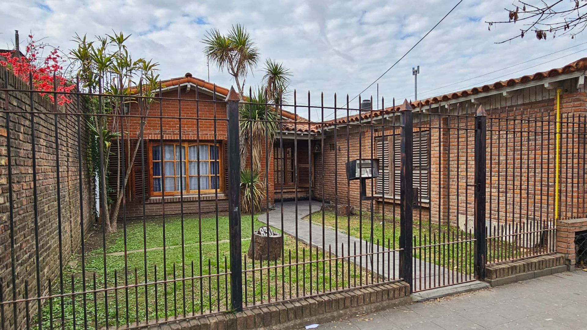 Foto 5 — VENTA CASA 4 AMBIENTES LAVALLOL