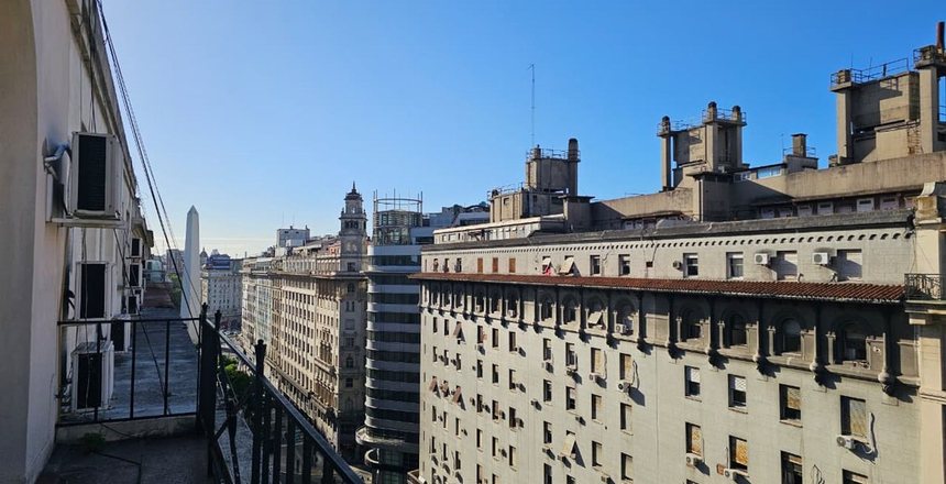 Venta Oficina Super luminosa Centro Estudio Piso 9