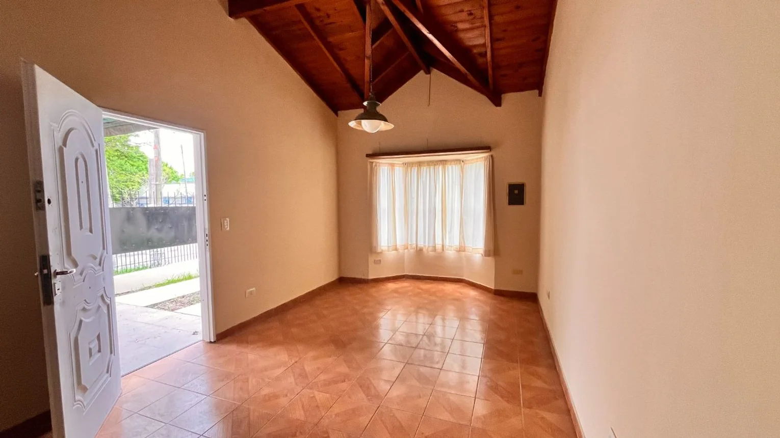 Casa de 3 ambientes en venta en Manuel Alberti, Brasil 4900