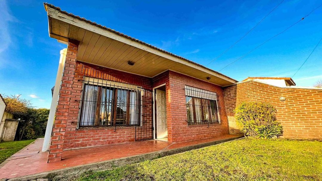 CASA EN VENTA 3 AMBIENTES CON PARQUE PLAYA SERENA