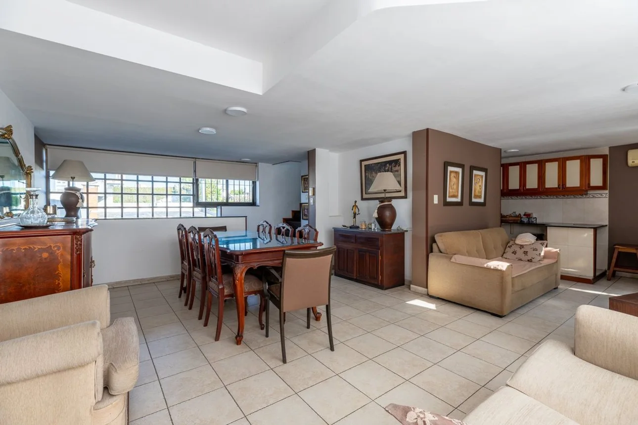 Casa en venta en La Plata, foto 2