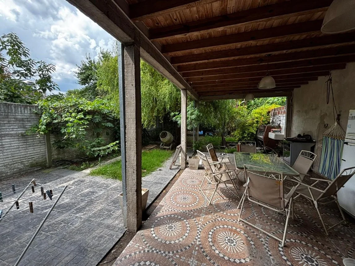 Casa en venta en La Plata, foto 2