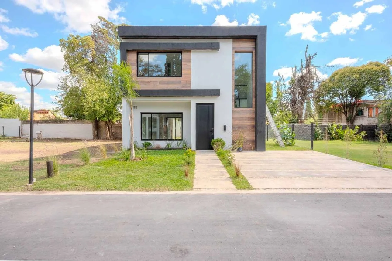 PH de 4 ambientes en venta en Ituzaingó, Santos Vega 2100