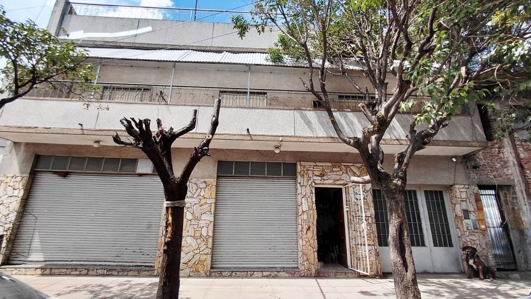 VENTA CASA MORON + LOCAL APTO CREDITO