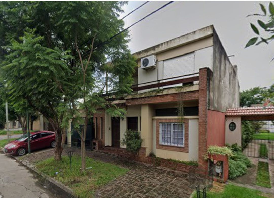 VENTA CASA 7 AMBIENTES ITUZAINGO APTO CREDITO