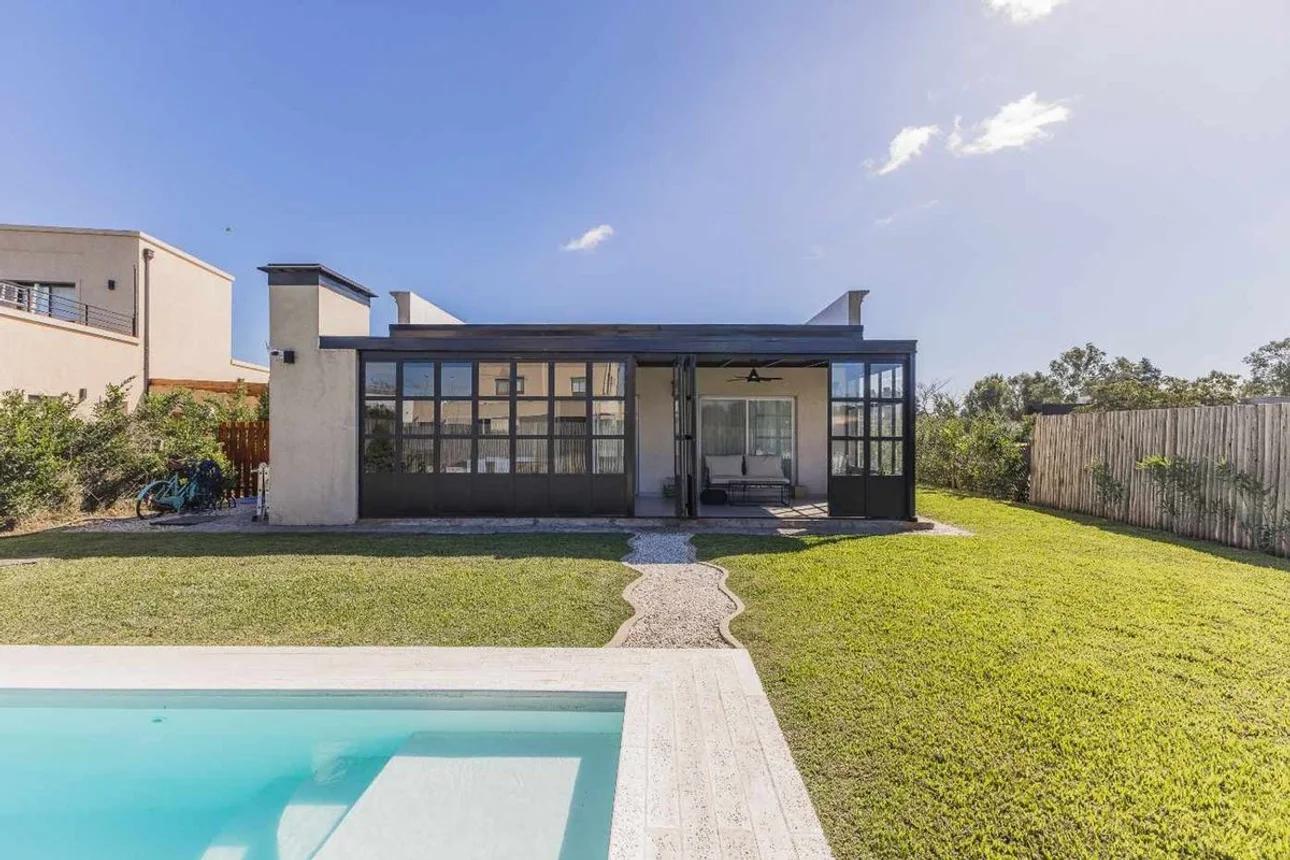 Casa en venta en Pilar, foto 2