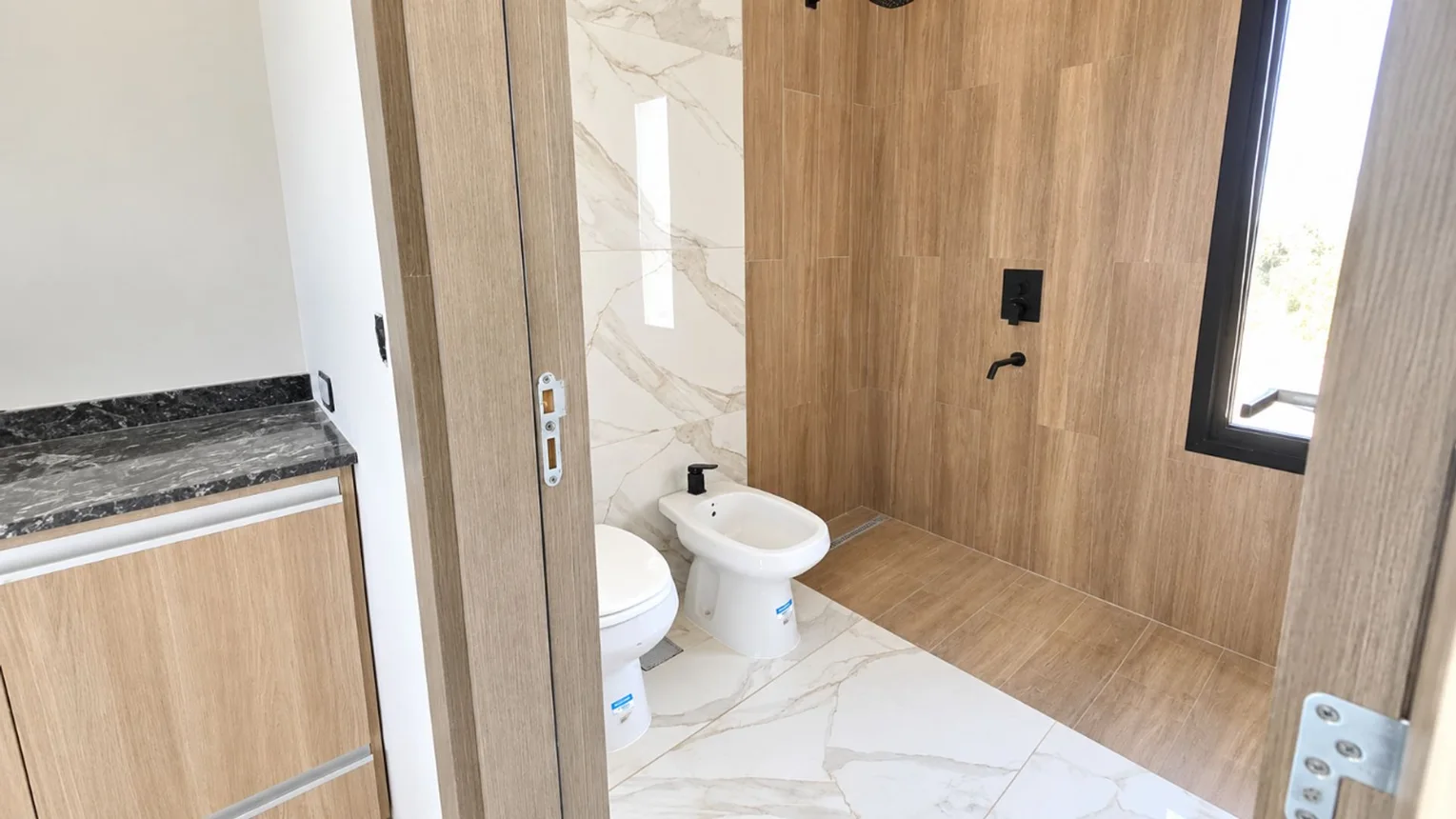 Casa dúplex de 4 ambientes en venta en Córdoba, Manuel Mujica Lainez 3800, foto 3