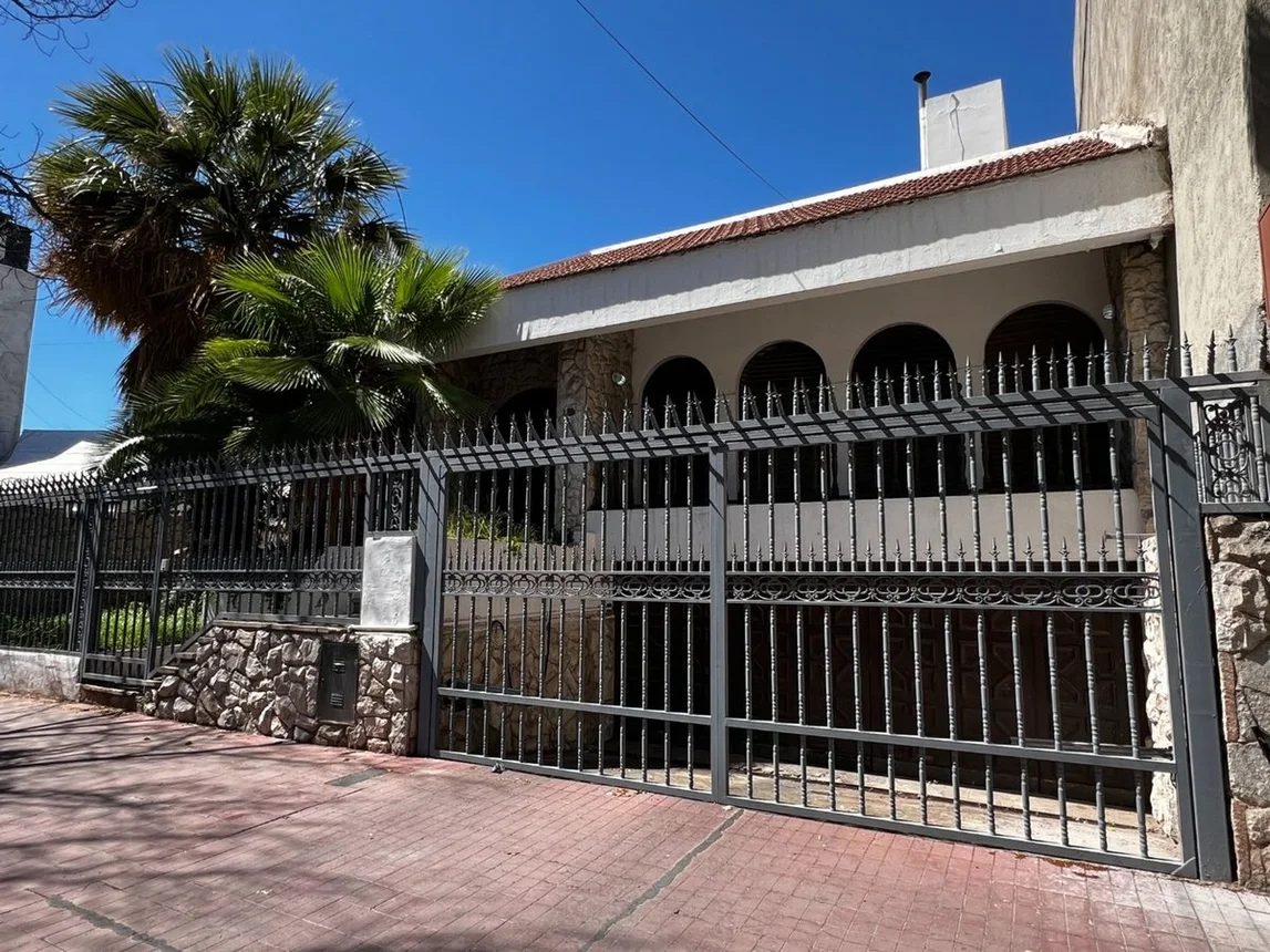 Casa en venta en Godoy Cruz
