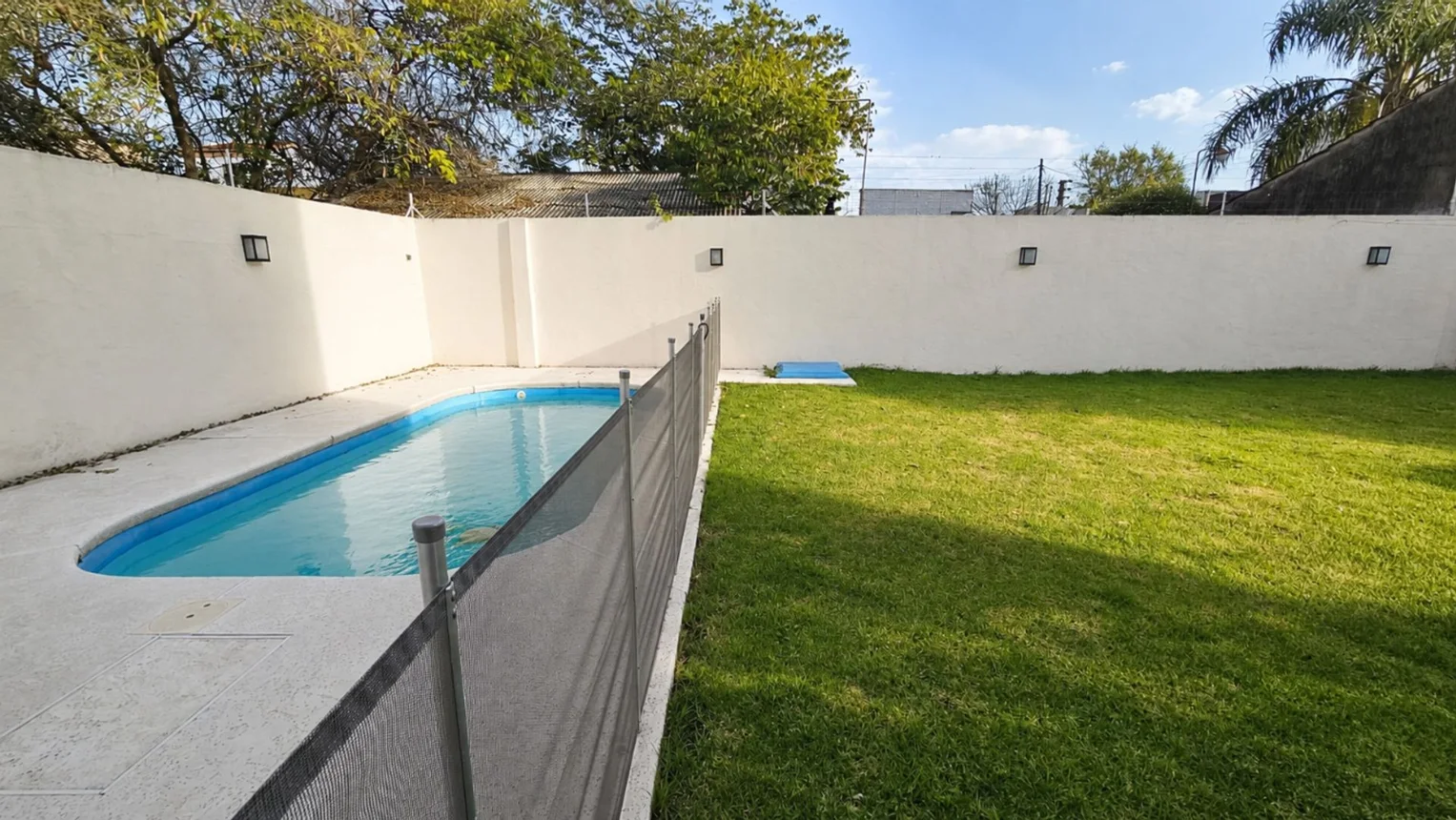 Venta casa pileta y 2 locales v. tesei hurlingham, foto 1