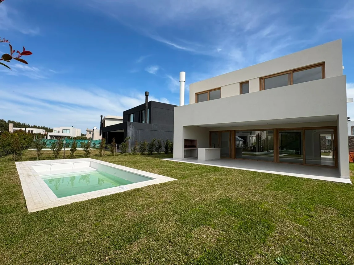 Casa en venta en Benavídez, foto 2