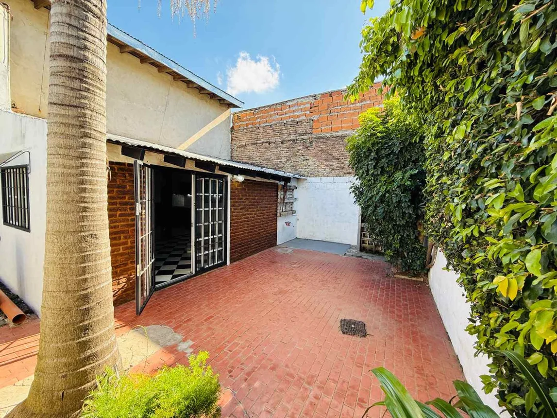 Casa en venta en Castelar, Ambrosio Lezica 3600