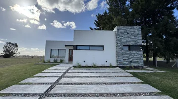 CASA EN VENTA EN AREA 60 LA VICTORIA A ESTRENAR