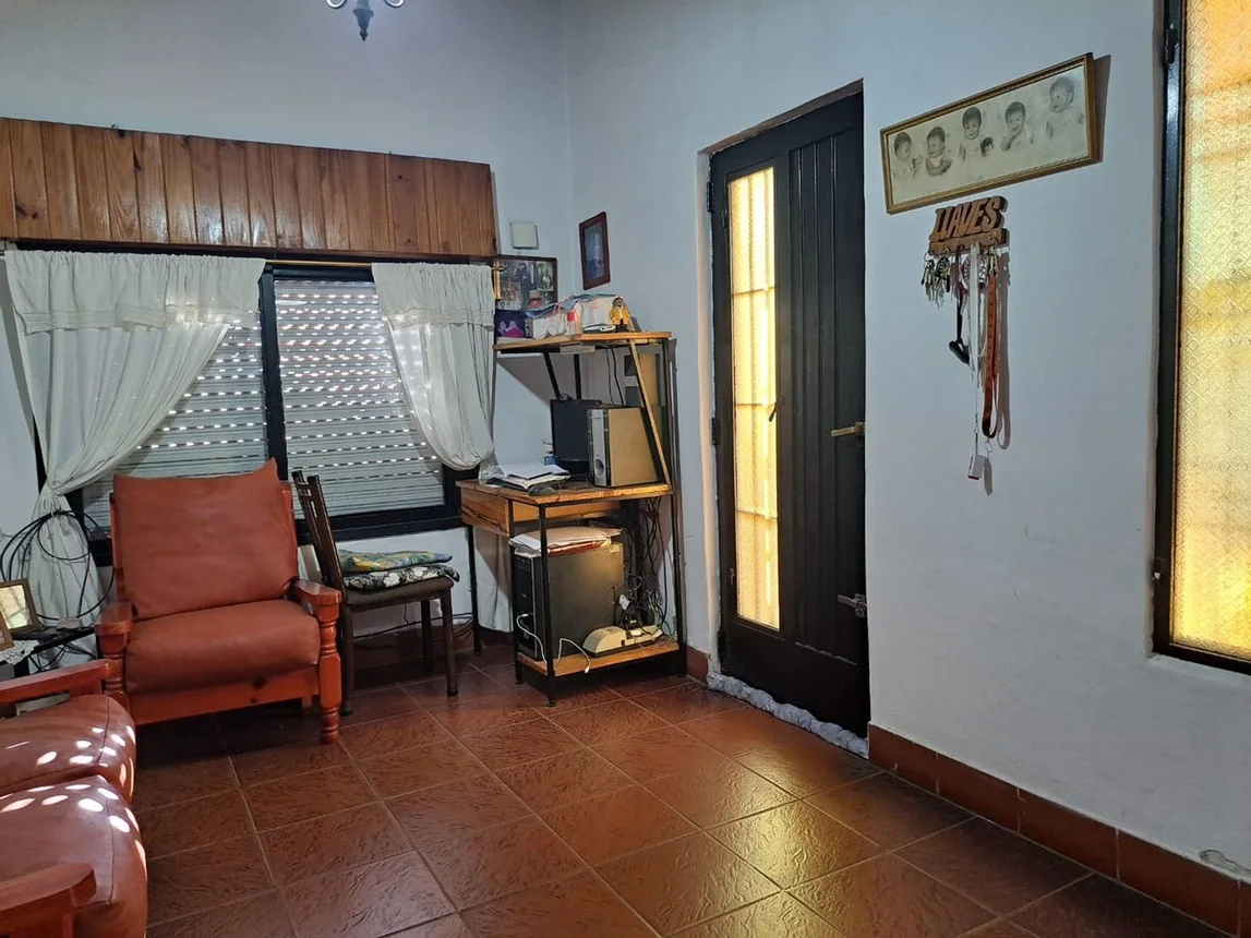 Casa de 3 ambientes en venta en Castelar, Ambrosio Lezica 3800, foto 3