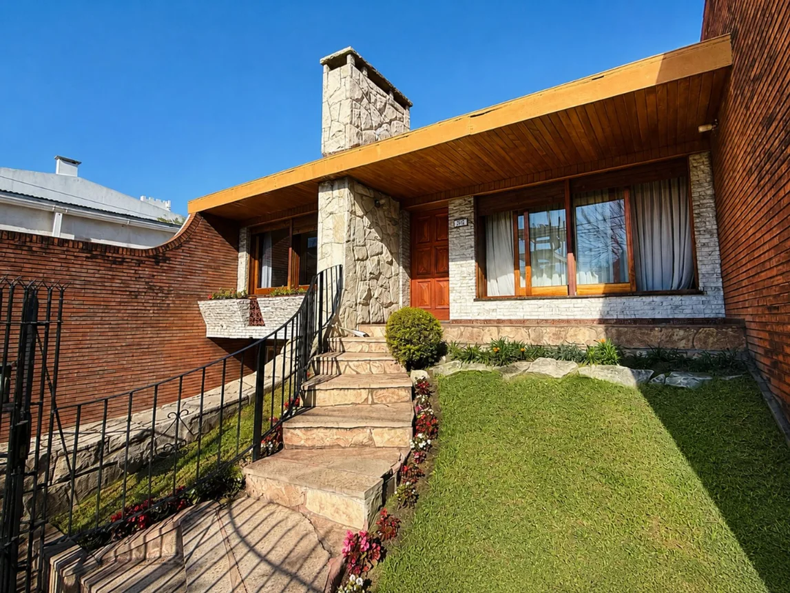 Casa de 5 ambientes en venta en Lanús Este, Juncal 2600, foto 2