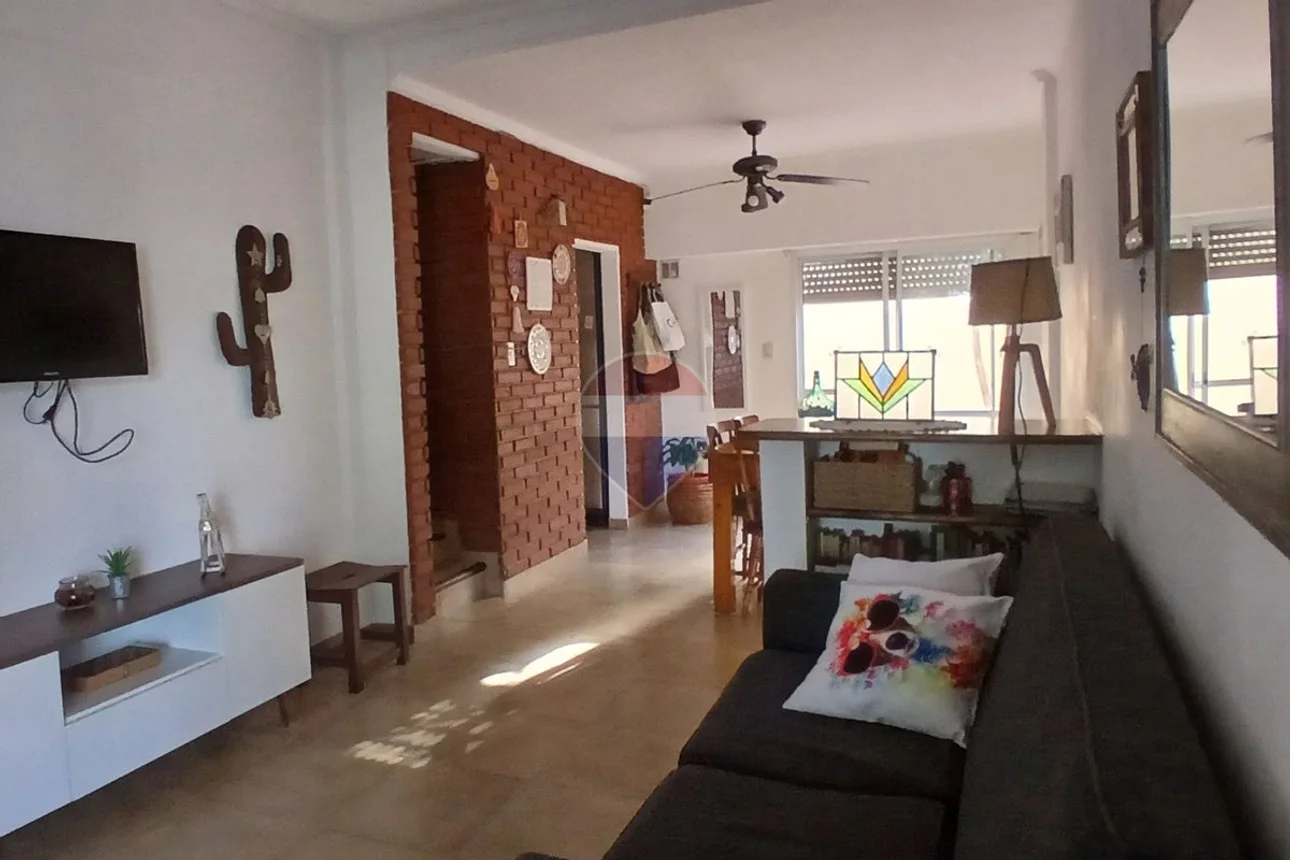 PH de 3 ambientes en venta en Wilde, Berutti 6500, foto 2