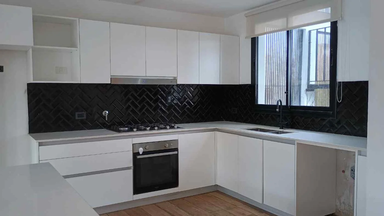 Dúplex de 6 ambientes en alquiler en La Plata, Calle 35 Entre 20 y 21 1200, foto 4