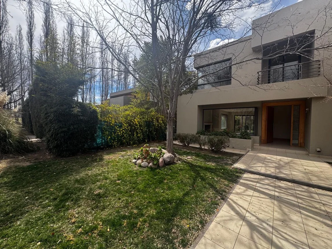 Casa en venta en Luján de Cuyo
