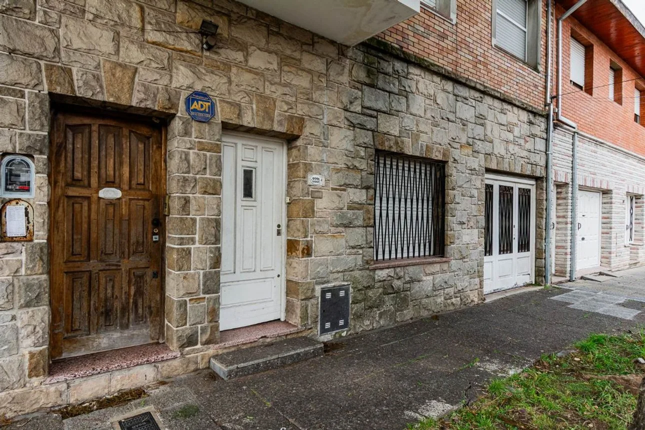 Casa de 6 ambientes en venta en Munro, Gervasio Mendez 2200, foto 2