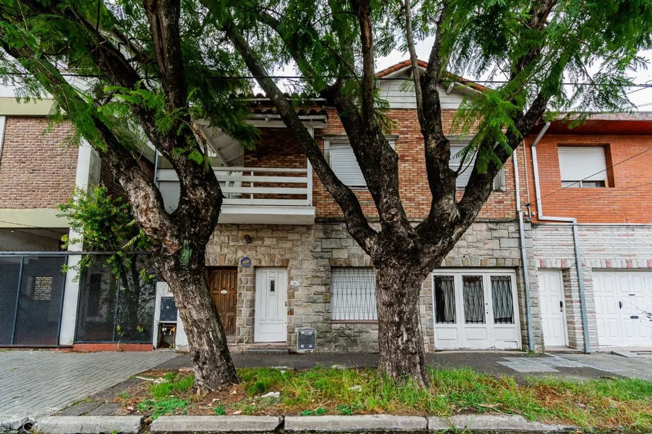 Casa de 6 ambientes en venta en Munro, Gervasio Mendez 2200