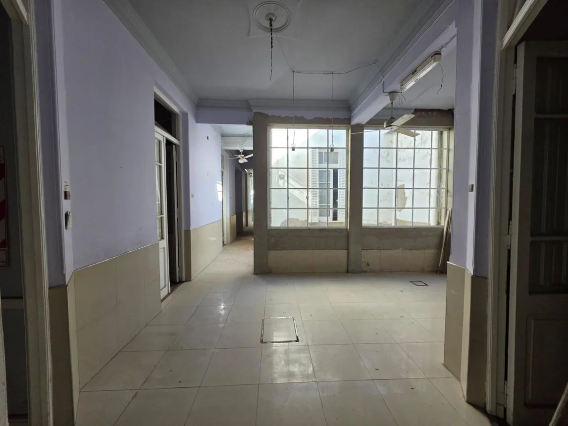 Casa de 13 ambientes en alquiler en Godoy Cruz, Avenida San Martín 1400, foto 4