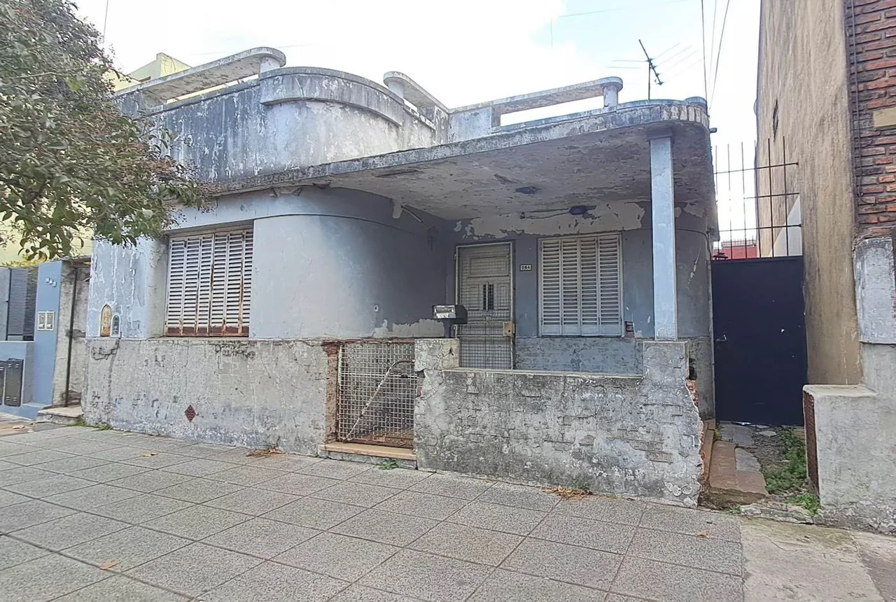 Casa de 2 ambientes en venta en Ciudadela, Alfredo Palacios 200