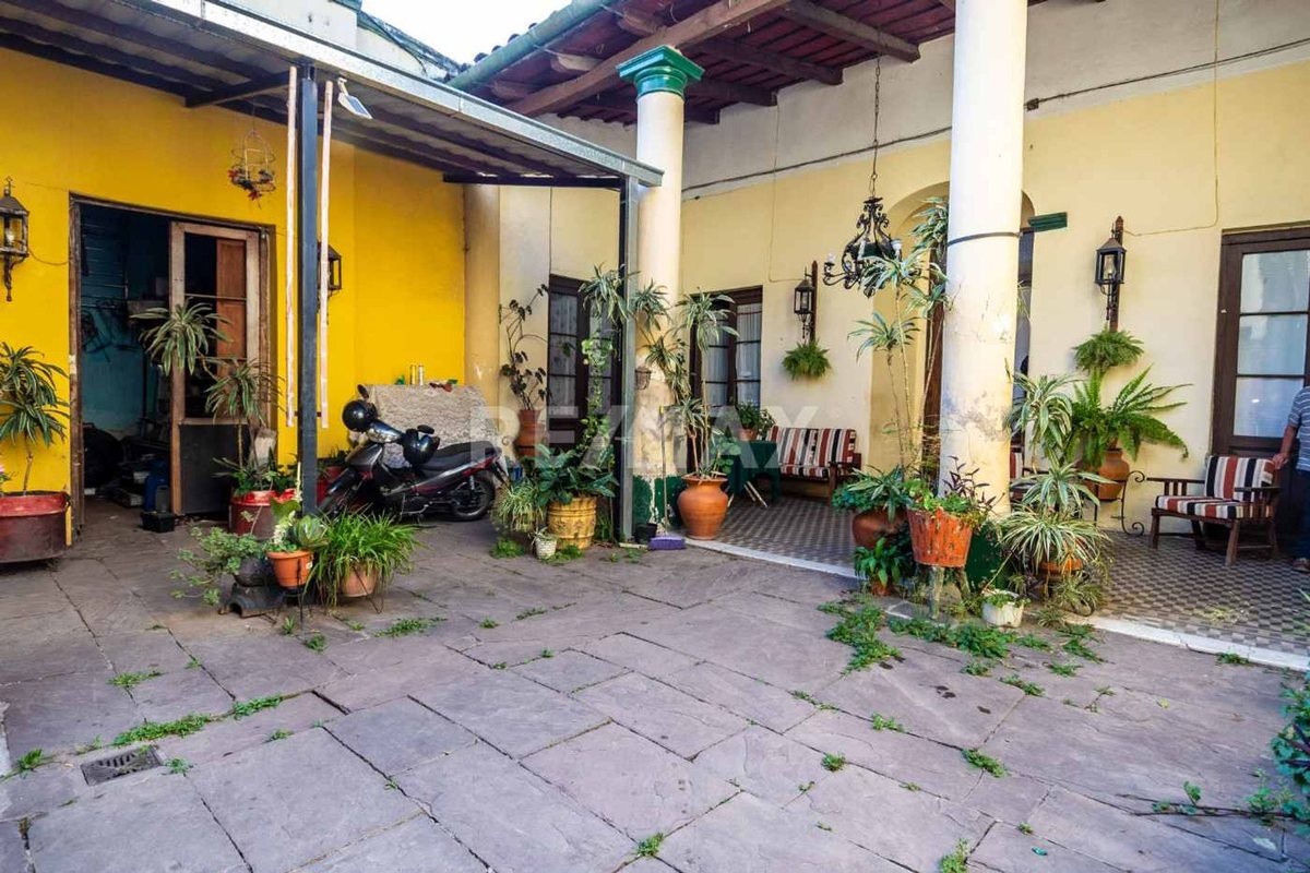 CASA 5 DORMITORIOS VENTA ZONA MACROCENTRO - foto 3